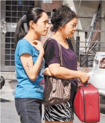 家庭暴力毁了我妈妈的一生！(无情的妈妈害得我家庭破裂)